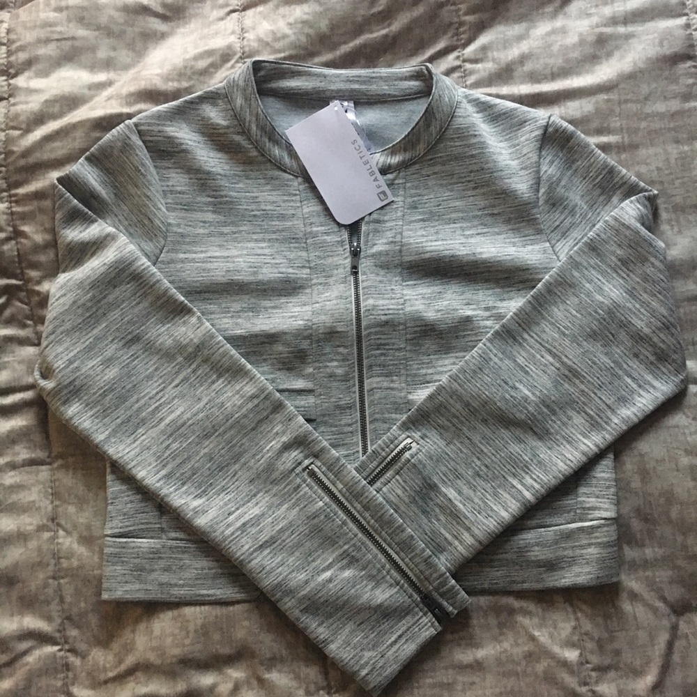 SALE! Fabletics Magnolia semi-cropped jacket - Picture 2 of 5